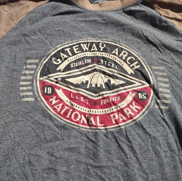 Gateway Arch National Park Adult Small Long Sleeve Tee Shirt - Picture 2 of 6